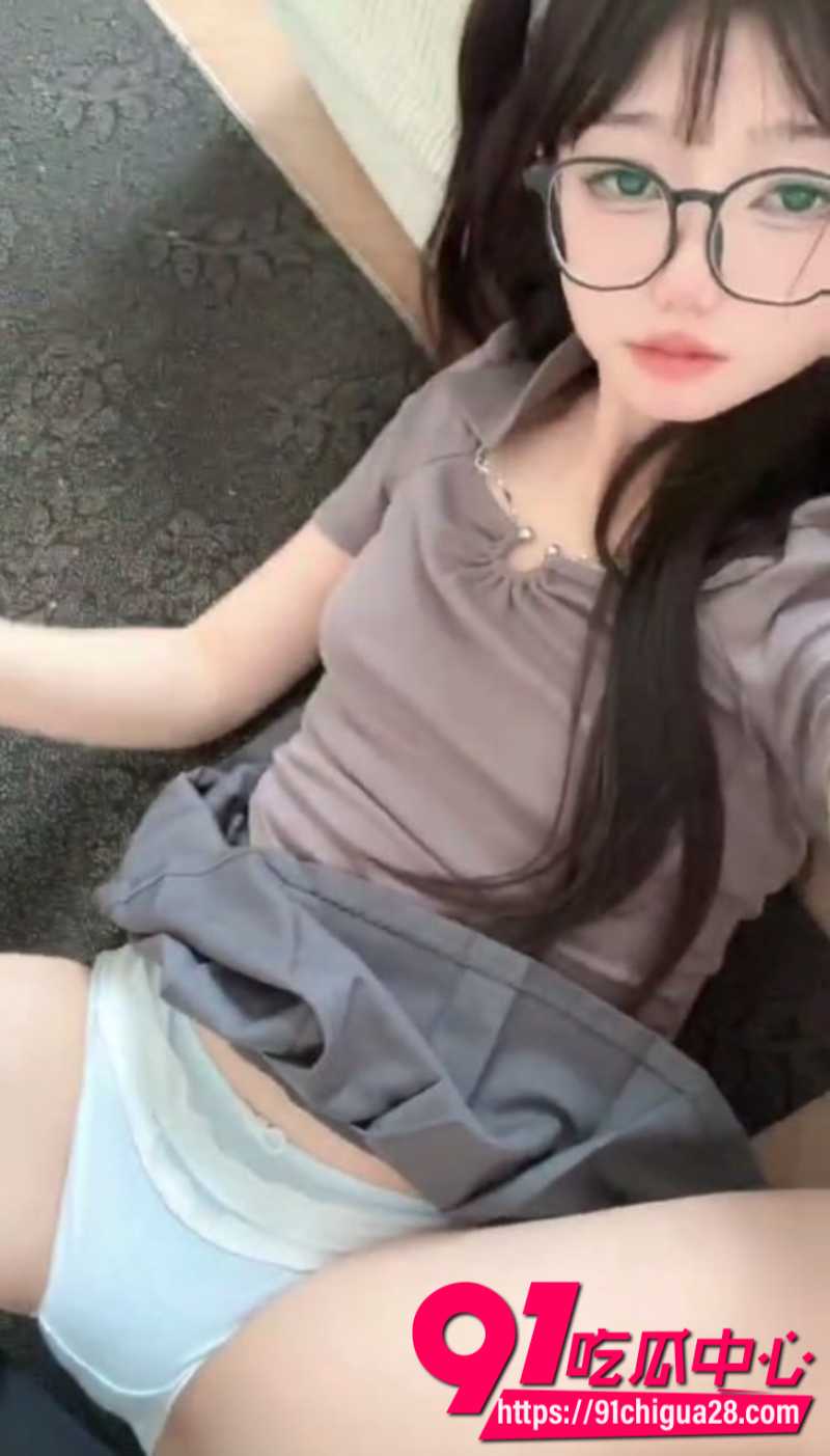 抖音网红小萝莉美羊羊桑定制足交诱惑福利3 抖音网红小萝莉美羊羊桑定制足交诱惑福利3