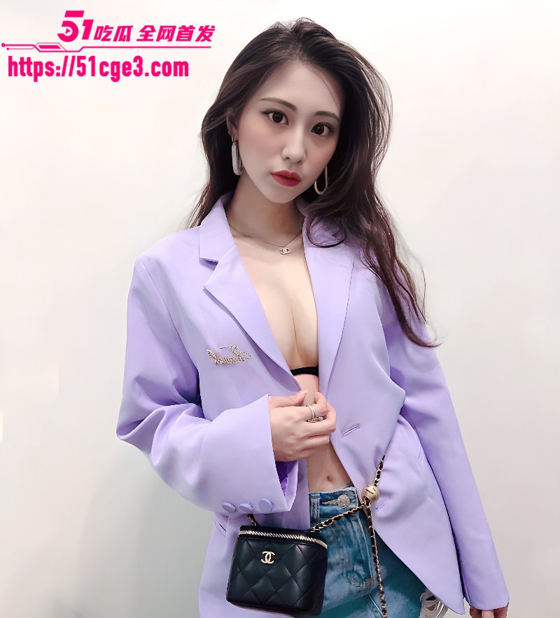 推特约炮大神把极品巨乳小骚货约到做爱 2 推特约炮大神把极品巨乳小骚货约到做爱 2