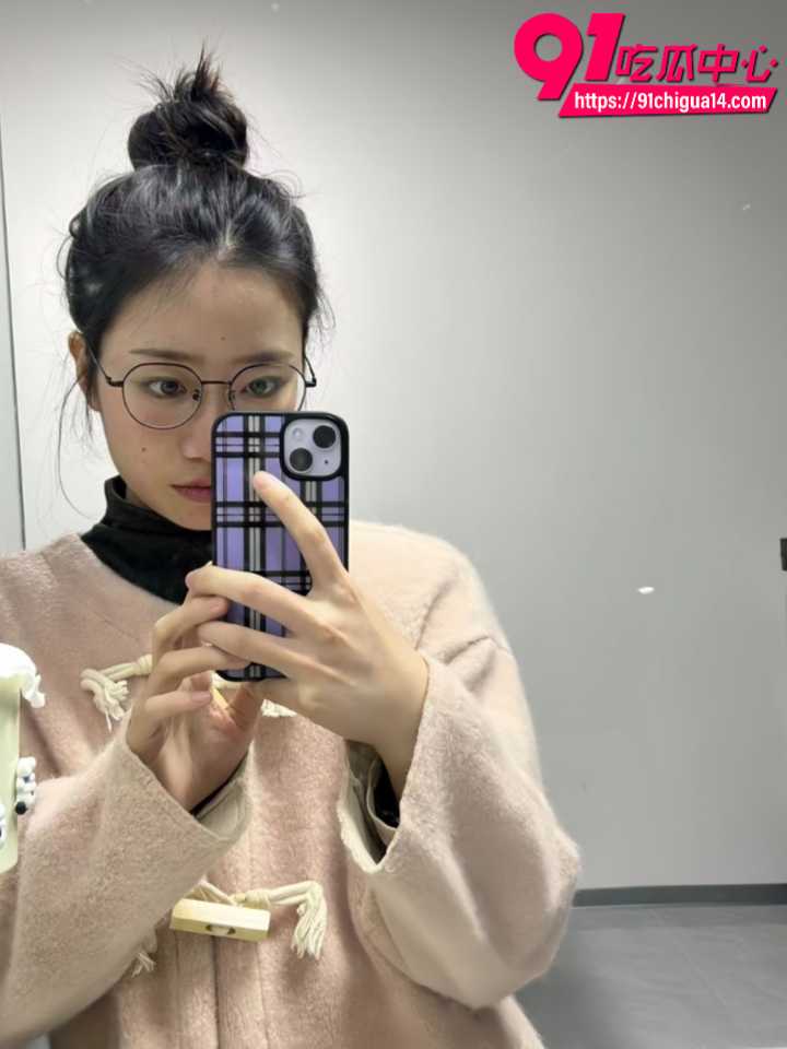 浙江极品眼镜妹陈梓瑜金主私拍泄露2