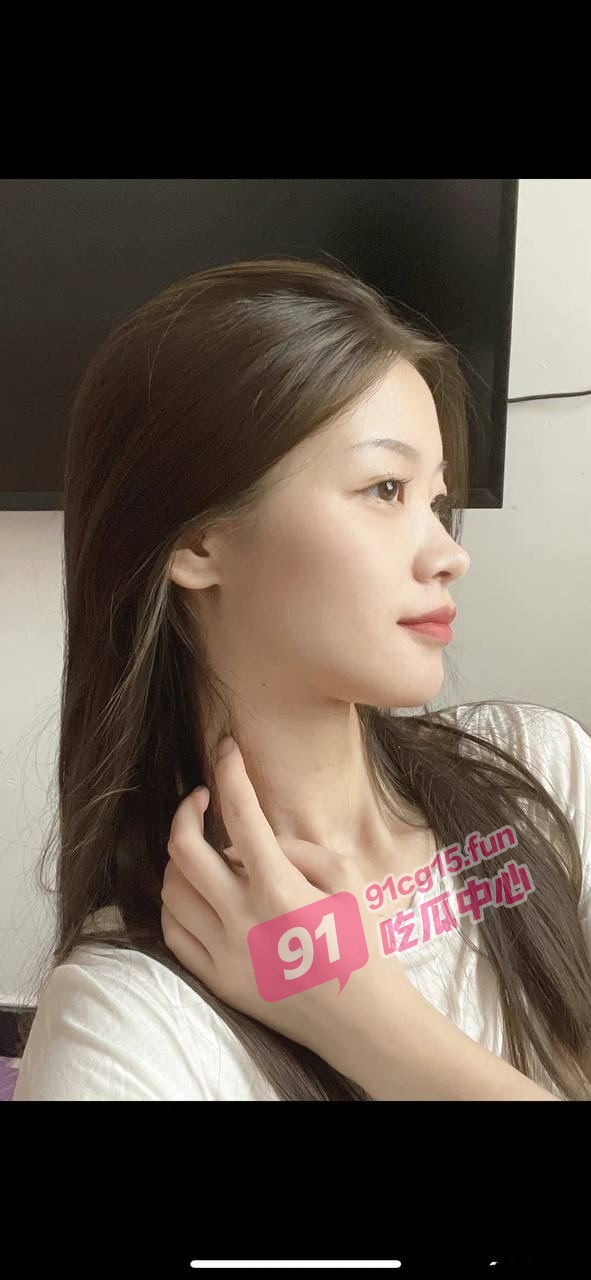 四川音乐学院张玉婷～刚刚毕业就找到了“好工作” 就是这工作强度有点大呀！