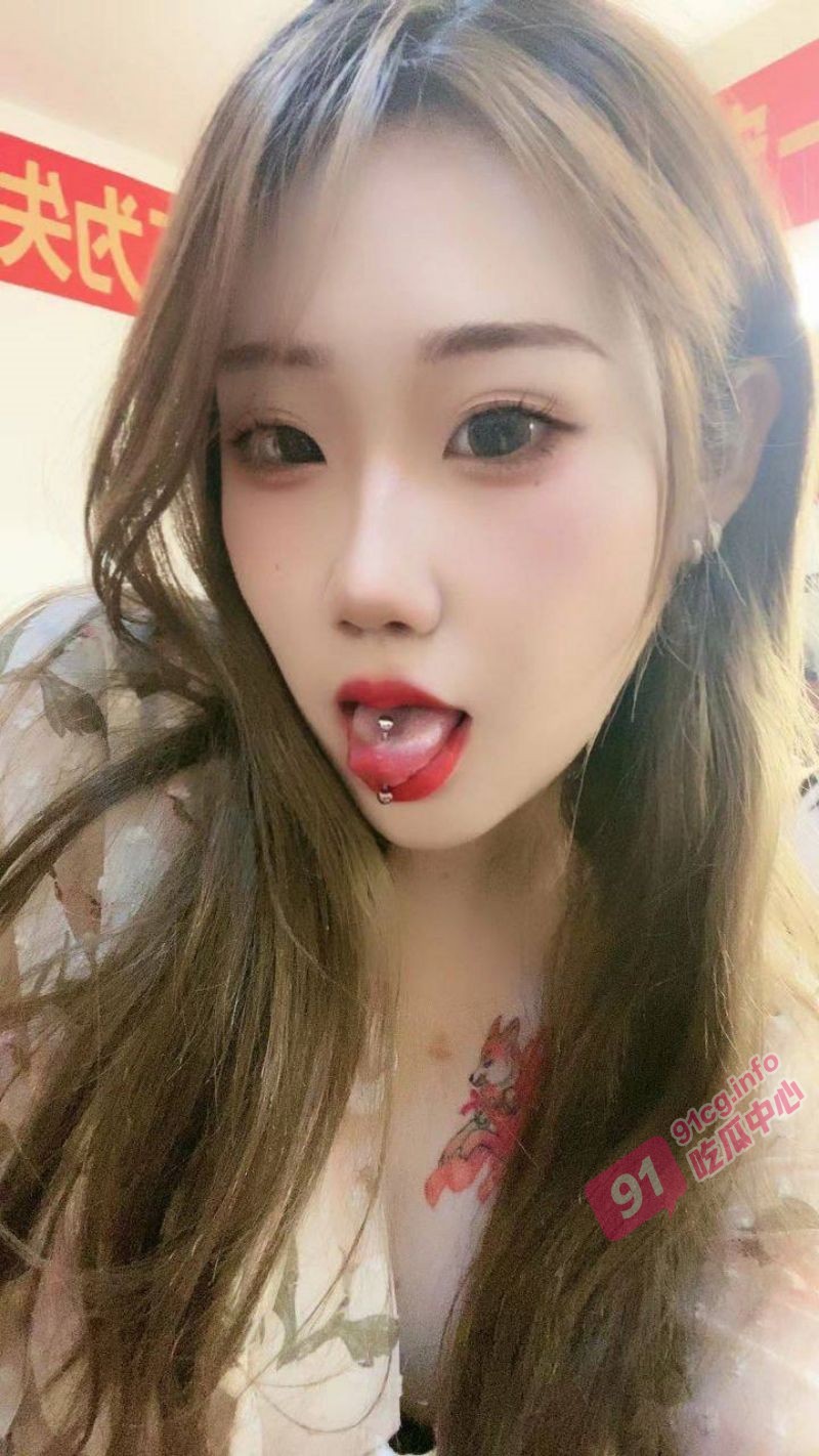 吉林小妹徐青霞～浮荡经历流出母狗骚拍! 看她那骚货的脸蛋真想让人草一顿!
