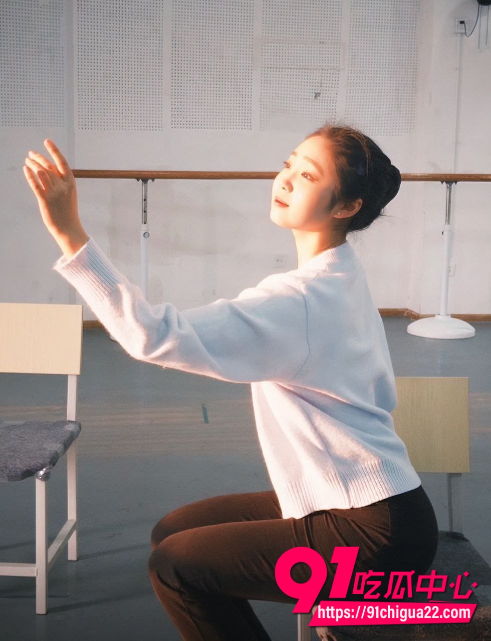 音乐学院舞蹈校花乔烨5 音乐学院舞蹈校花乔烨5