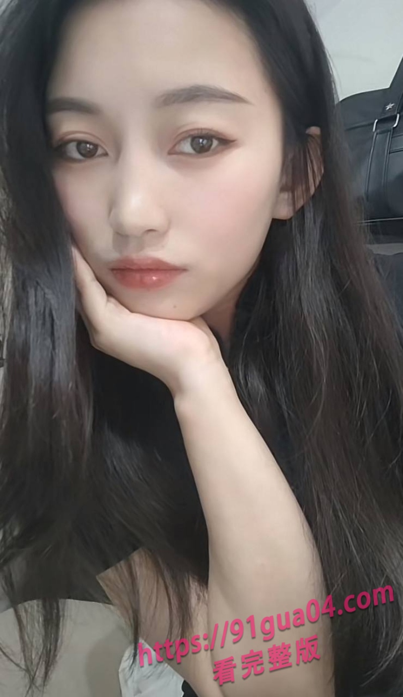 身材火辣的人妻黎紫青 私密伺候丈夫全过程