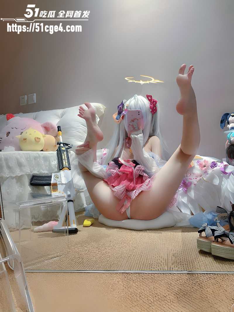 高颜值COSER 水梓黑切讷 1