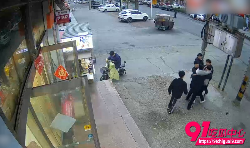 小伙群殴单人2 小伙群殴单人2