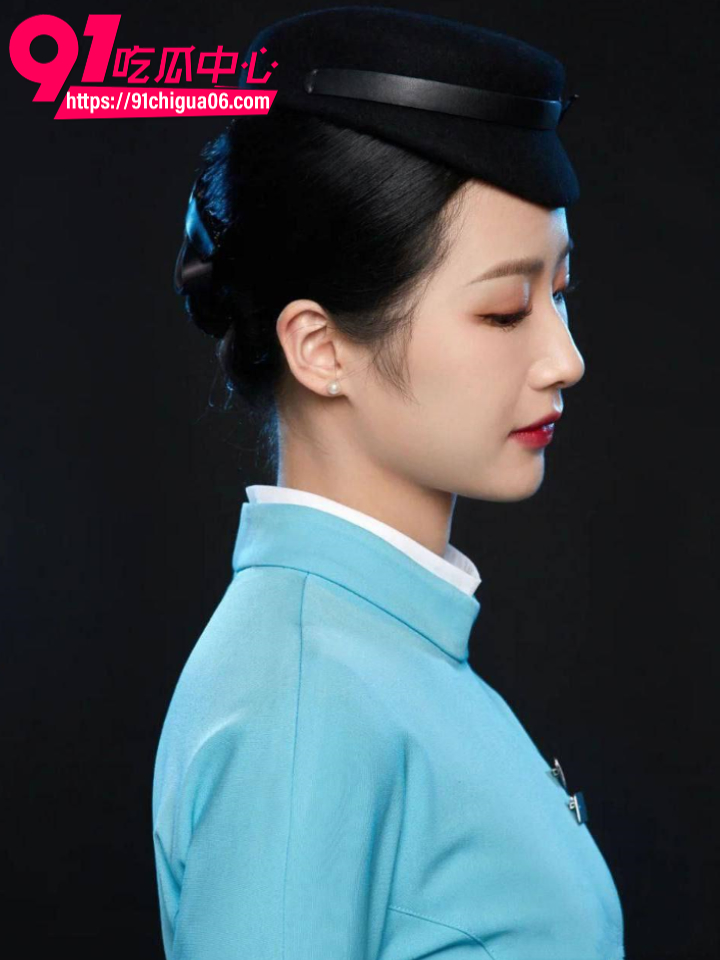 高颜值空姐从飞机女神沦为床上淫骚母狗2 高颜值空姐从飞机女神沦为床上淫骚母狗2