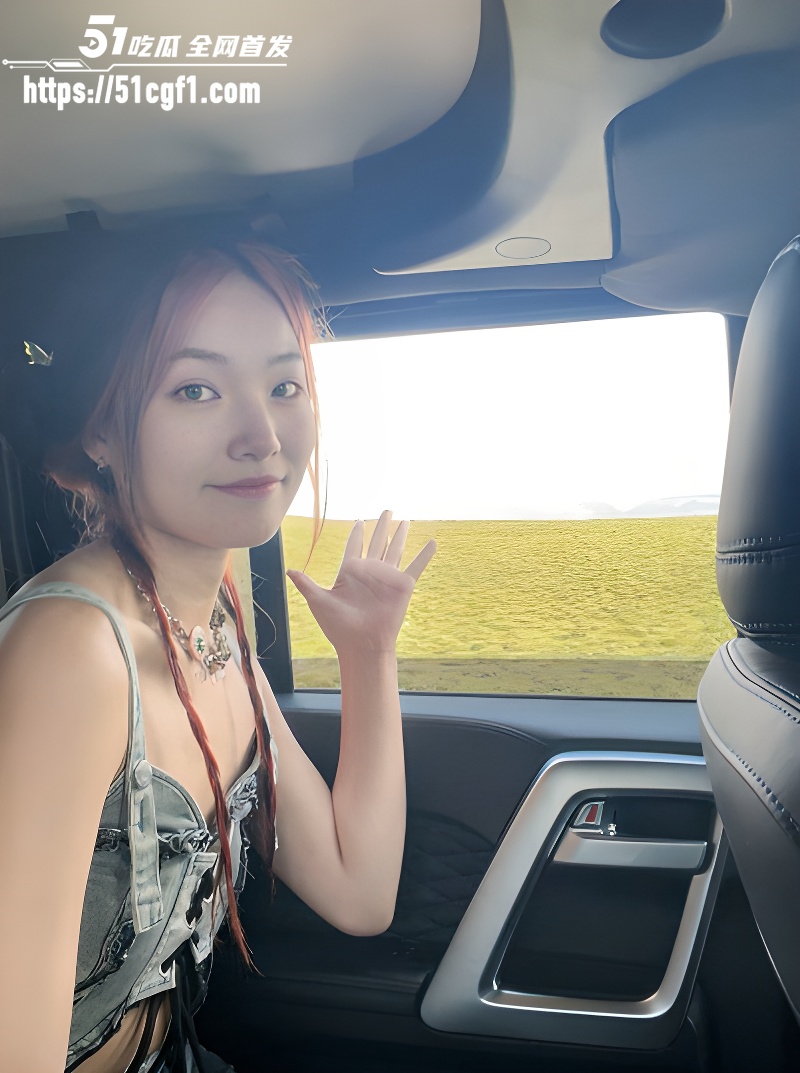 高颜值女大 私拍视频  1