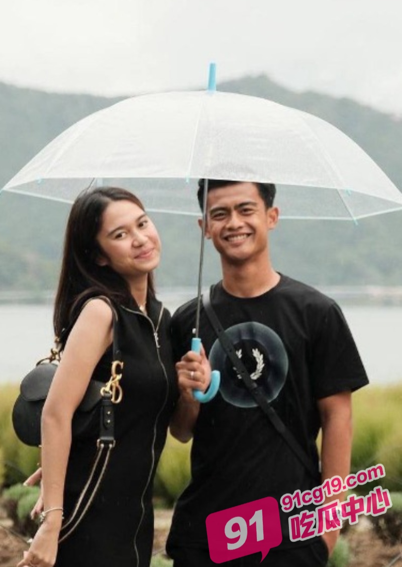 印尼国足后卫阿尔汗妻子萨莎 出轨男模萨利姆 国足有望隔空收礼！ 配图16