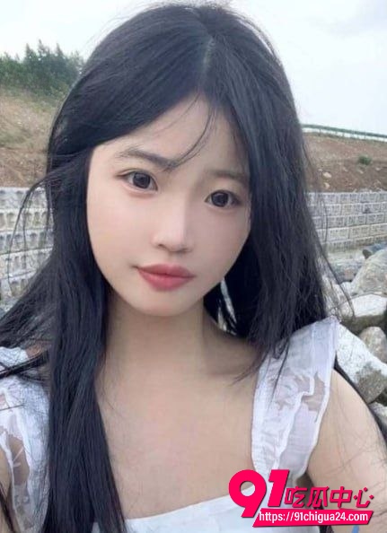 沧州交通学院学生妹袁舒蕾不雅视频曝光 表面乖乖女文艺小清新 私下黑毛骚穴被猛操内射