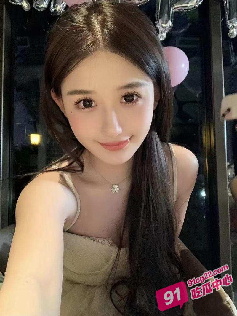 汕头大学约炮门！大一学妹出轨体育生 视频偷拍遭贩卖！ 配图3