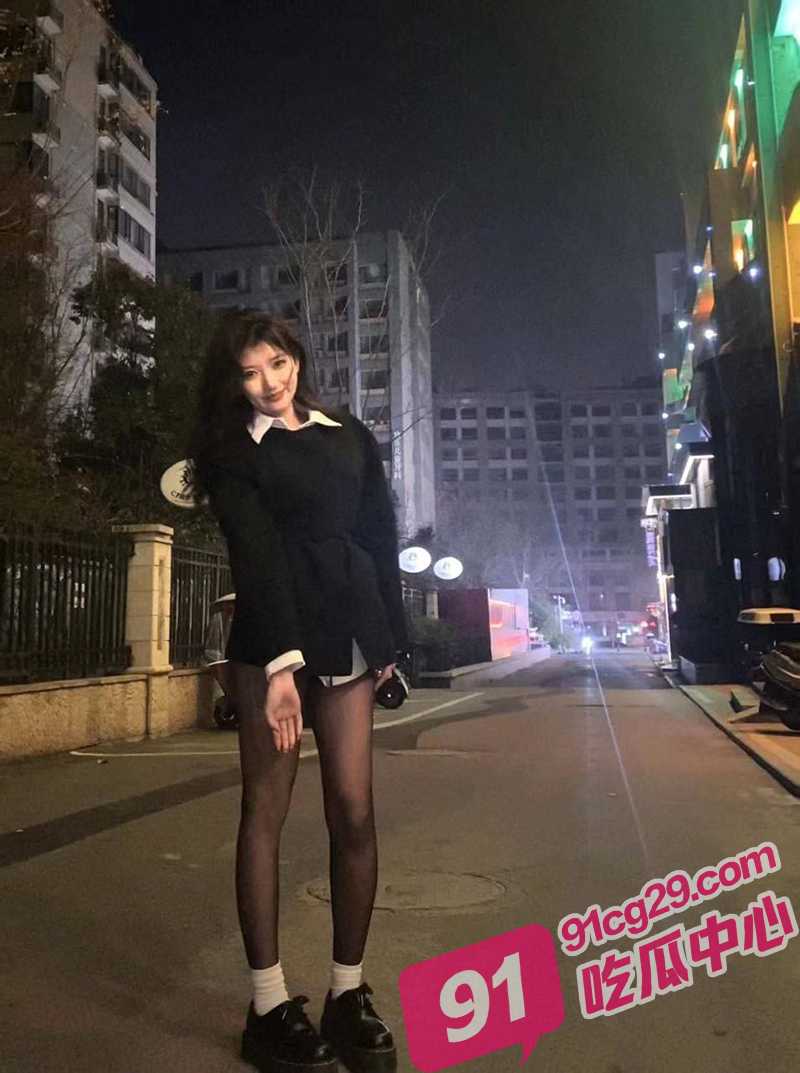 天津学院最甜美校花田微微露出真面目 清纯学生变成欲女 被老板爸爸干得嗷嗷直叫！
