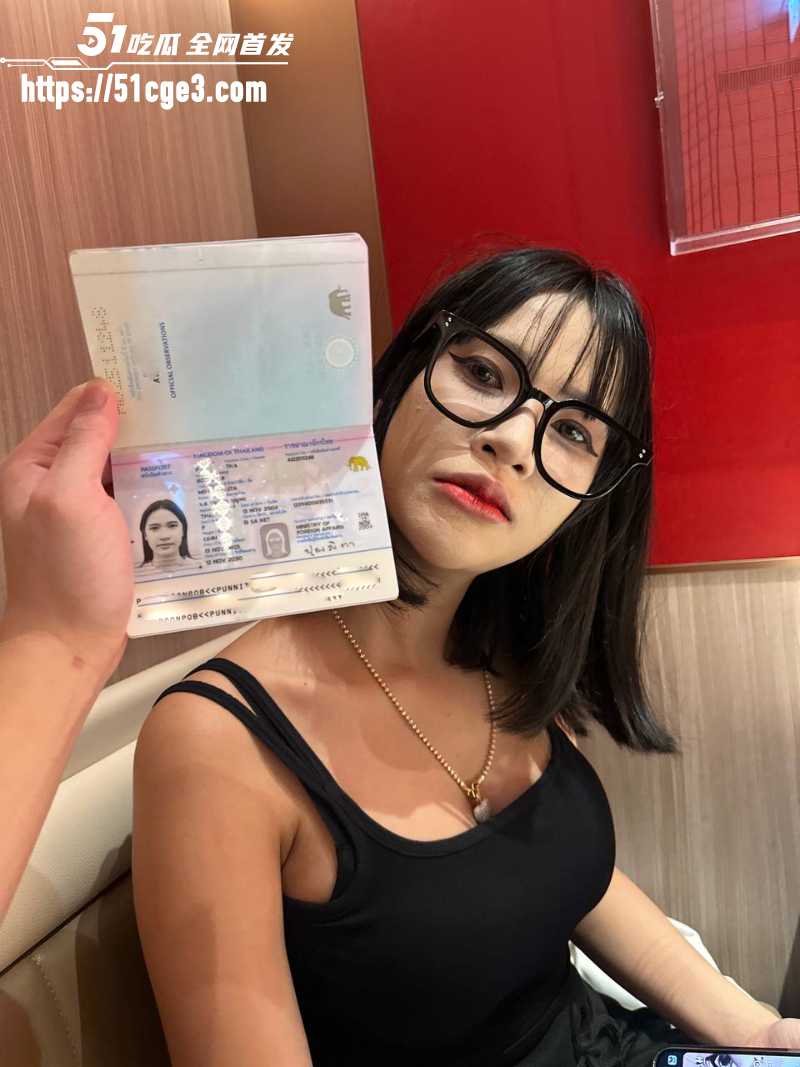 泰国夜店女 到香港卖逼借钱不还 2