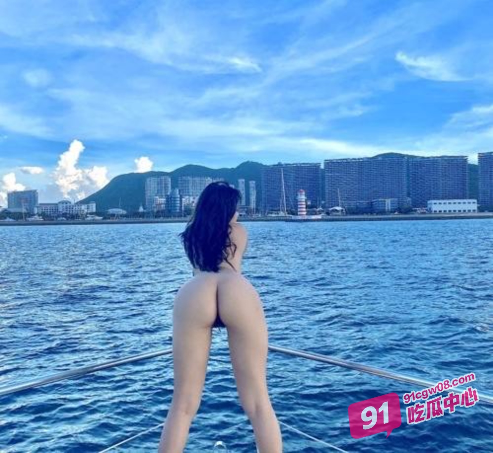 三亚富二代游艇出海淫趴视频流出 多名女神被圈养成性奴母狗 同时跪舔服侍 配图8
