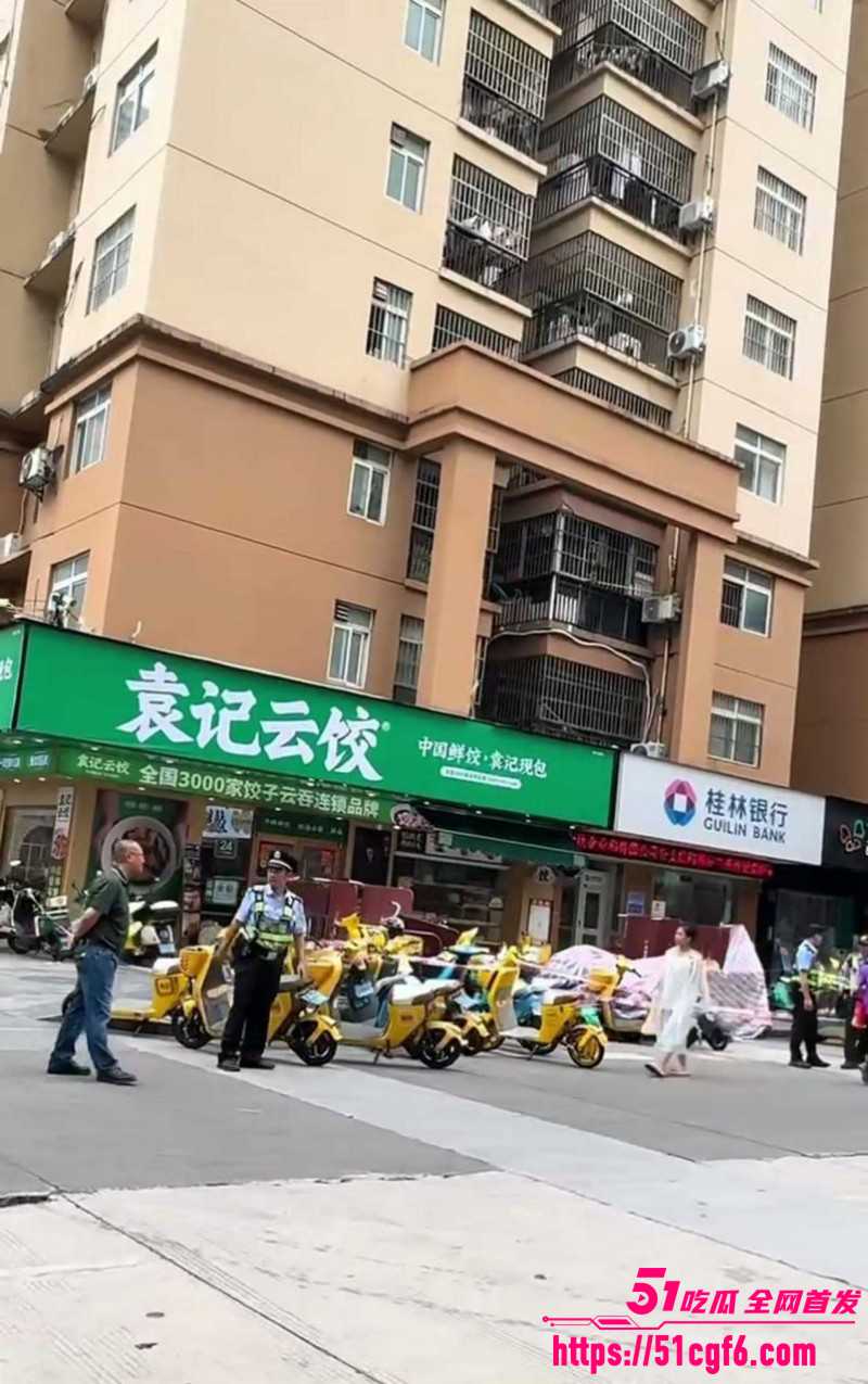 广西南宁袁记水饺跳楼事件05 广西南宁袁记水饺跳楼事件05