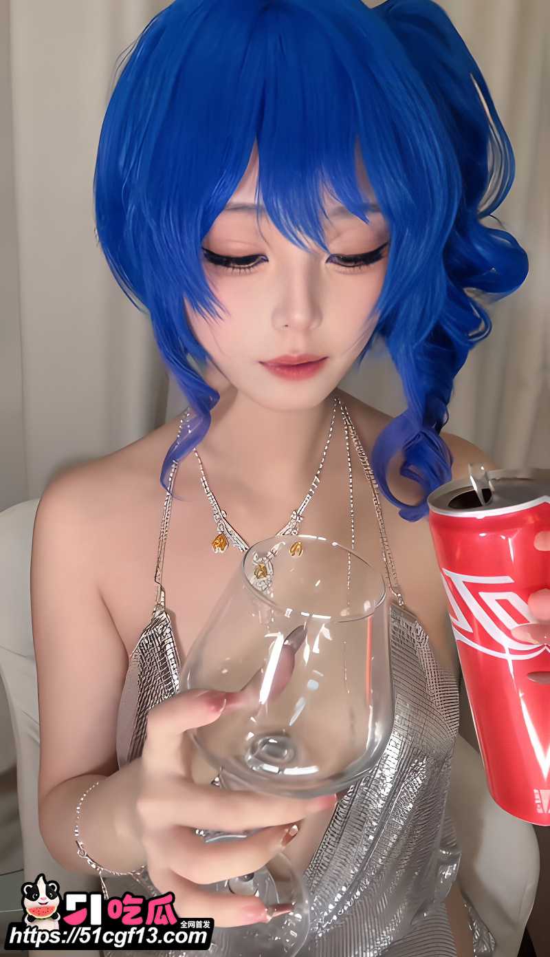 推特巨乳女神蜜汁猫裘 6