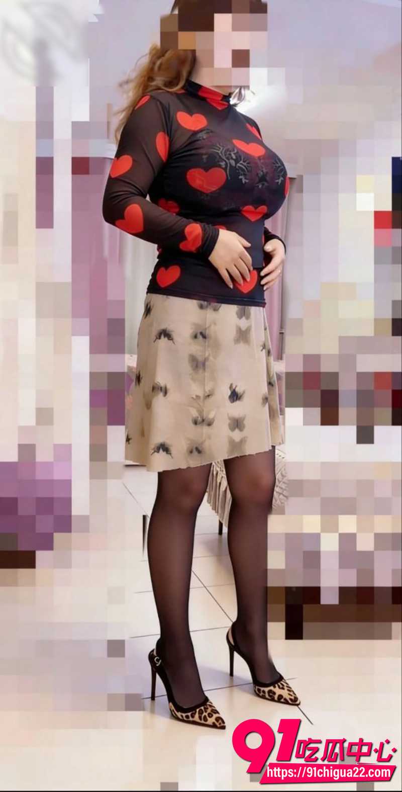 海角大神用性爱回馈母爱 情趣骚妈把儿子拉上床进行性教育 被儿子大屌无套狂插骚穴！