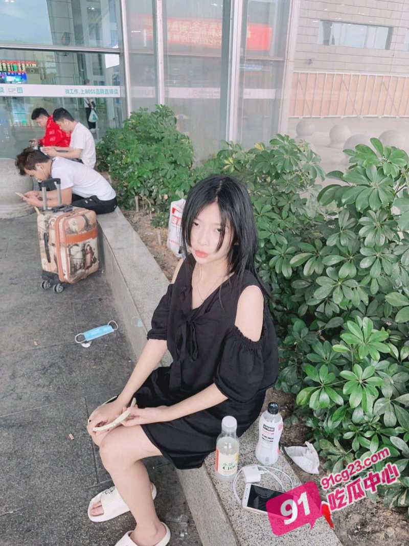 校园外卖媛李雪婷全集 遭大哥调教极致凌辱 酣畅淋漓的肉体盛宴！