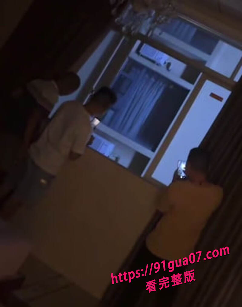 情侣性爱被偷拍05