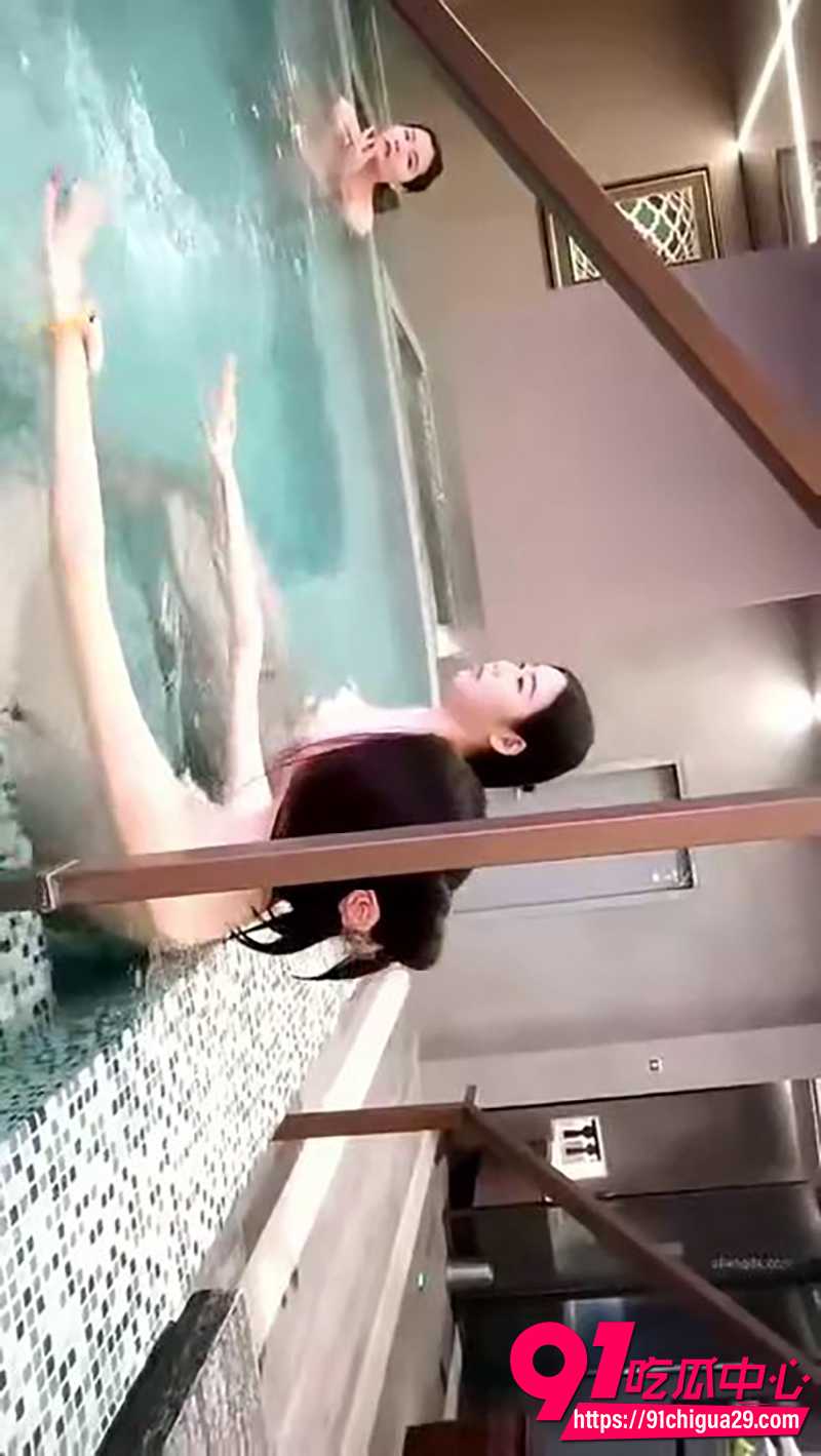 洗浴中心偷拍 4 洗浴中心偷拍 4