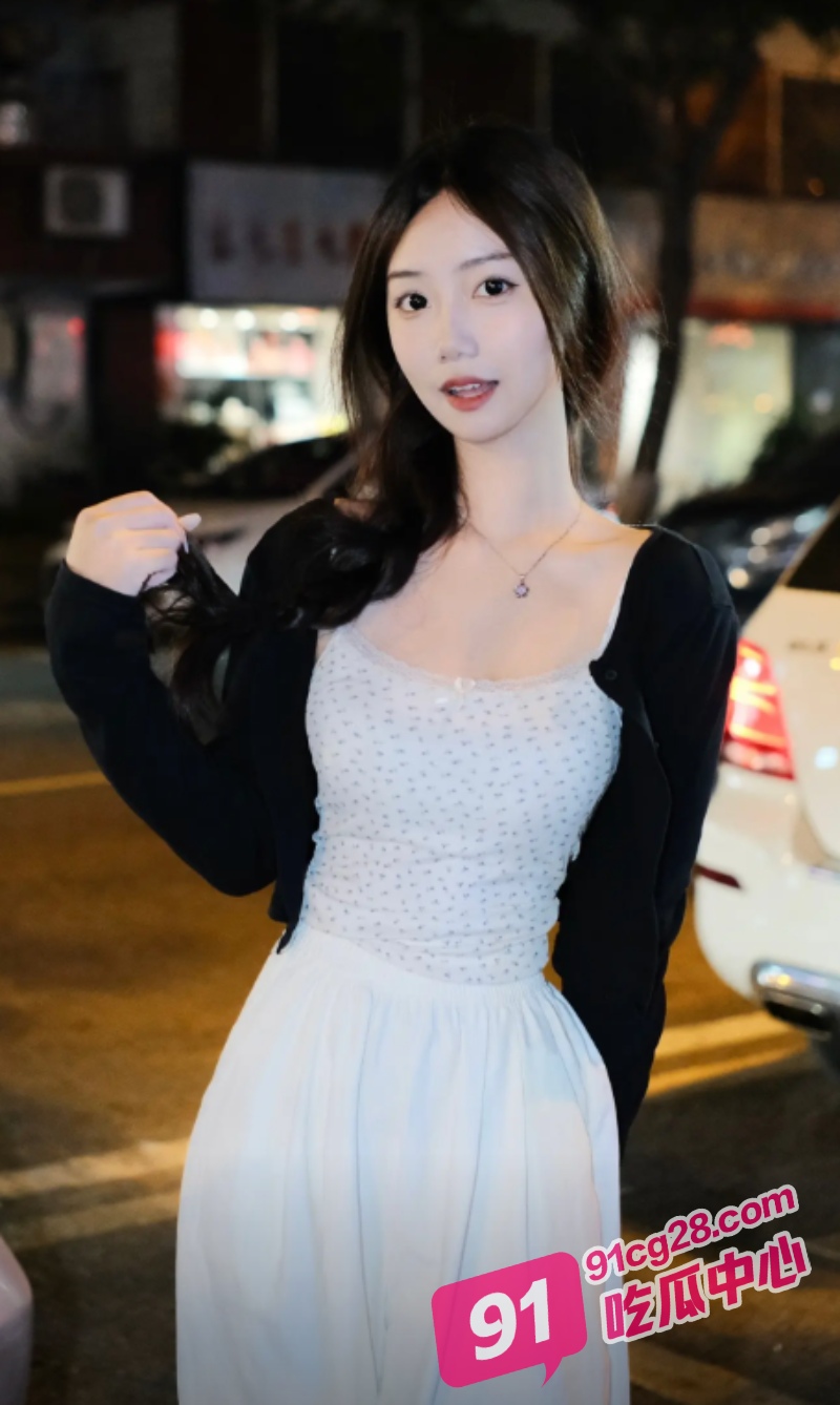 长腿模特灵灵新作!美女化身私人男科医生 被胶带封逼性虐待!
