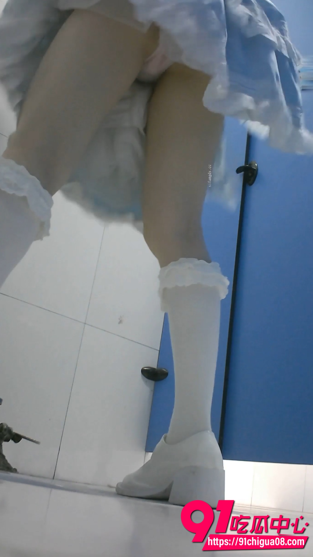 艺校女厕偷拍31