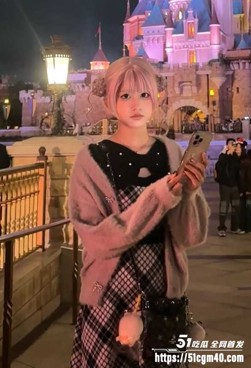 洛丽塔双马尾眼镜小甜美性爱视频流出3拷贝