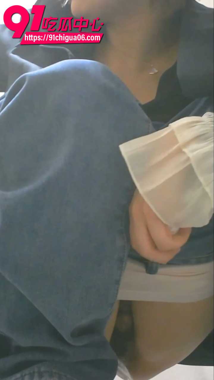 偷拍KTV女厕多位极品美女嘘嘘2