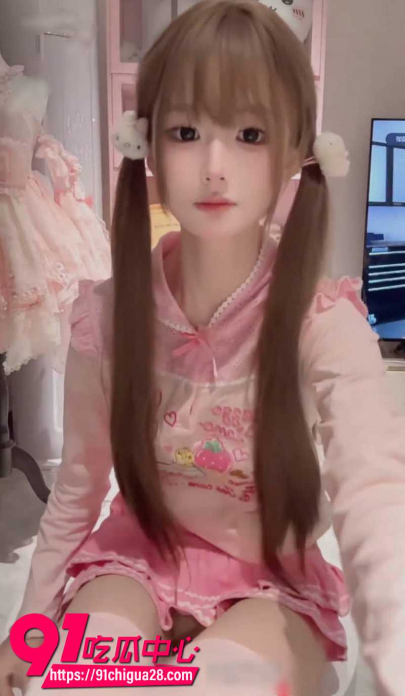 极品小萝莉福季雨粉嫩骚穴高清自慰福利1