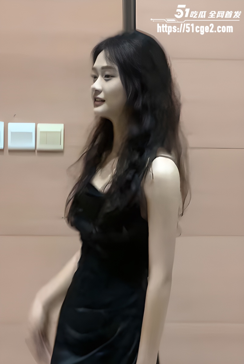 刘子雯 1