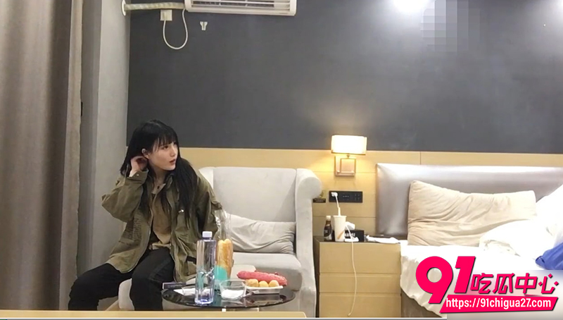 杏吧小海哥约炮良家少妇 半推半就摘套狂干 任君摆布销魂一夜干到腿软