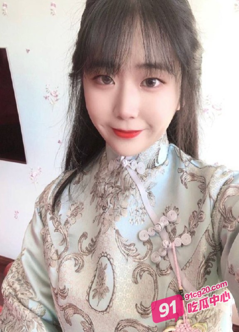 江苏女大叶雨婷 与学长3P调教被录像 尺度之大难以想象！ 配图2