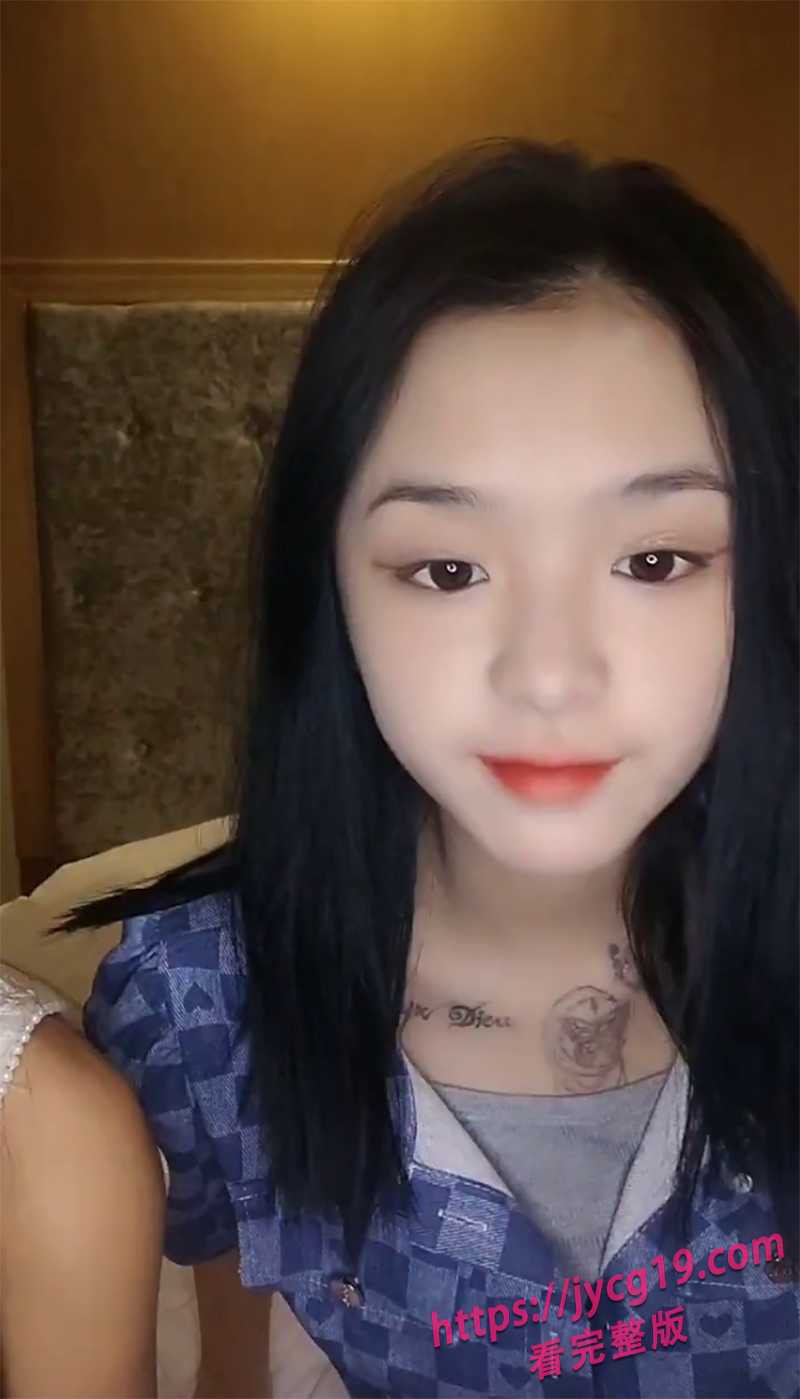 精神小妹梦涵开启深夜轰趴 香艳现场曝光
