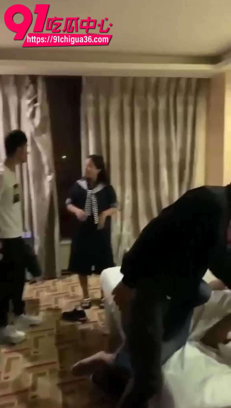 已婚少妇520出轨偷情被老公抓奸暴打6