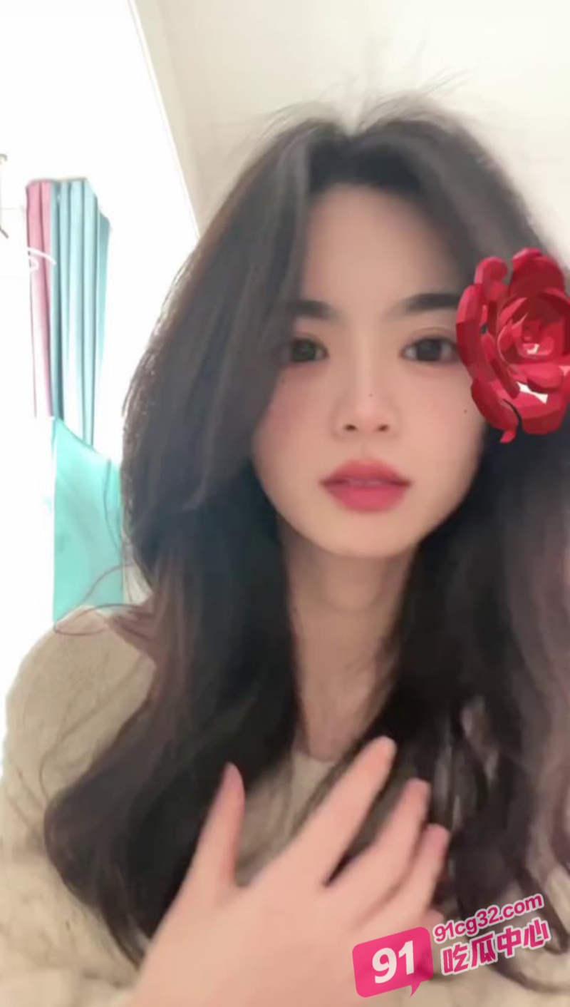 青岛科技大学校花 张思研 与男友分手后性爱视频流出 高傲女神变风骚淫娃 配图
