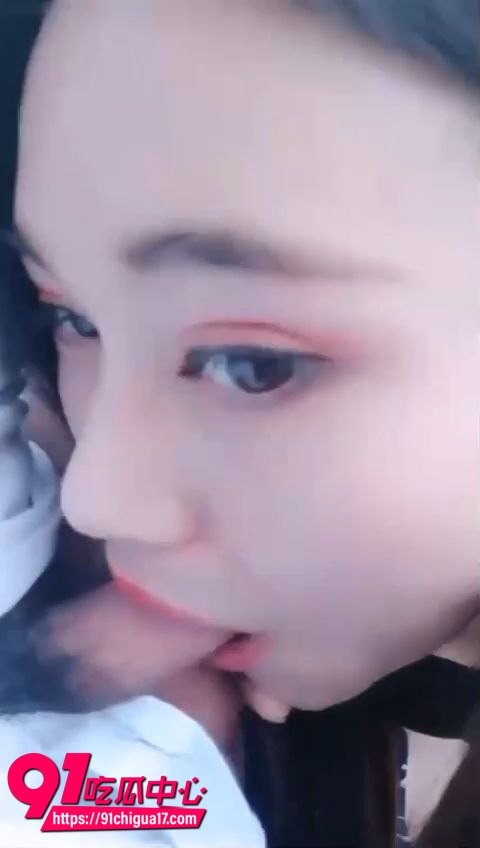 美女户外勾引大叔无套性爱3 美女户外勾引大叔无套性爱3