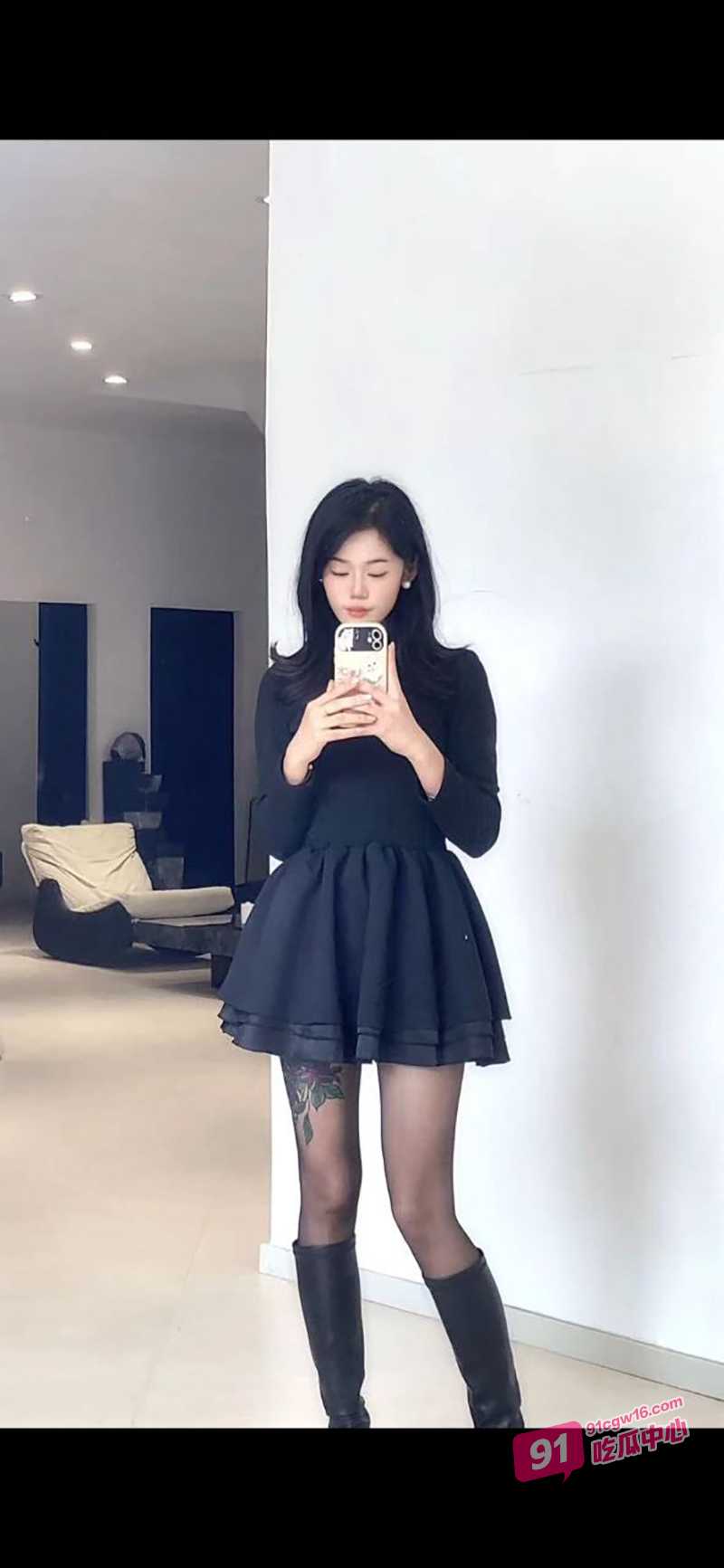 陕西西北大学叶涵怡包养视频流出 情趣婚纱装大叫爸爸博取金主欢心！ 配图2